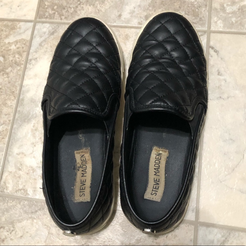 Steve Madden slip ons